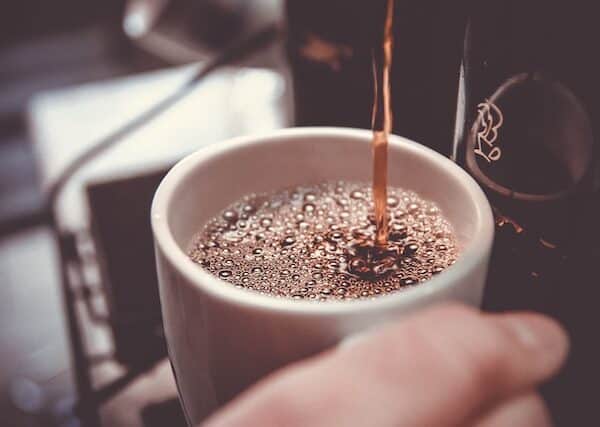 melhores cafeteiras: xícara de café